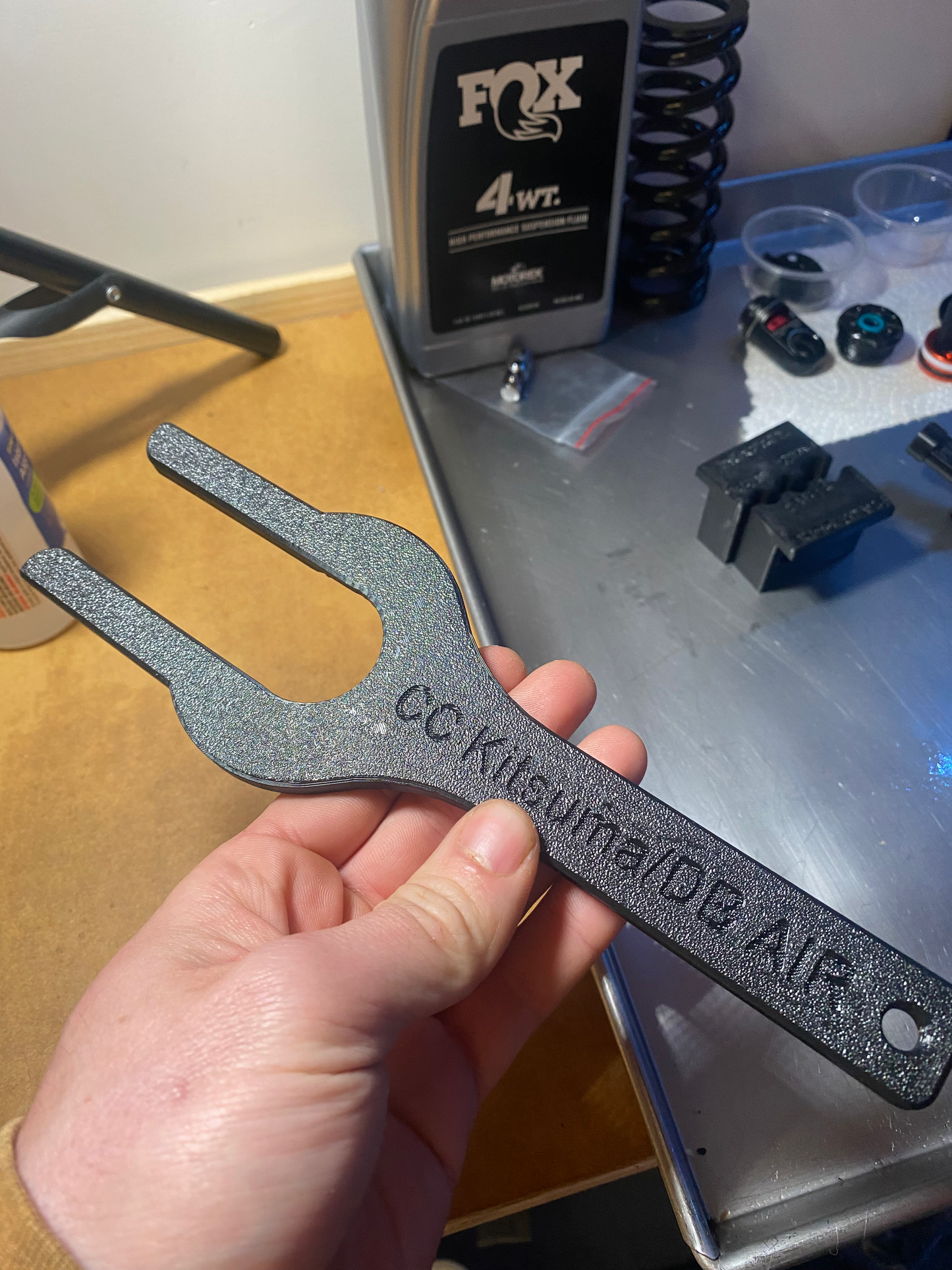 Home mechanic Cheap quality tools tested in Quebec for mountain bike suspension made by shockwave parts. Shockwave 3D printed tools.