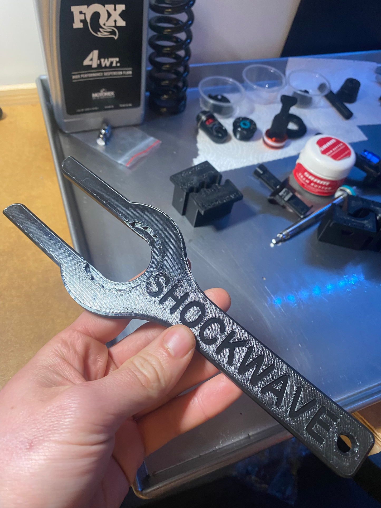 Home mechanic Cheap quality tools tested in Quebec for mountain bike suspension made by shockwave parts. Shockwave 3D printed tools.