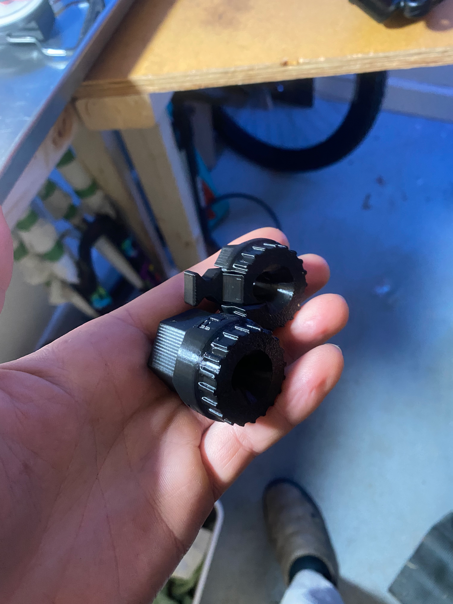 Home mechanic Cheap quality tools tested in Quebec for mountain bike suspension made by shockwave parts. Shockwave 3D printed tools.