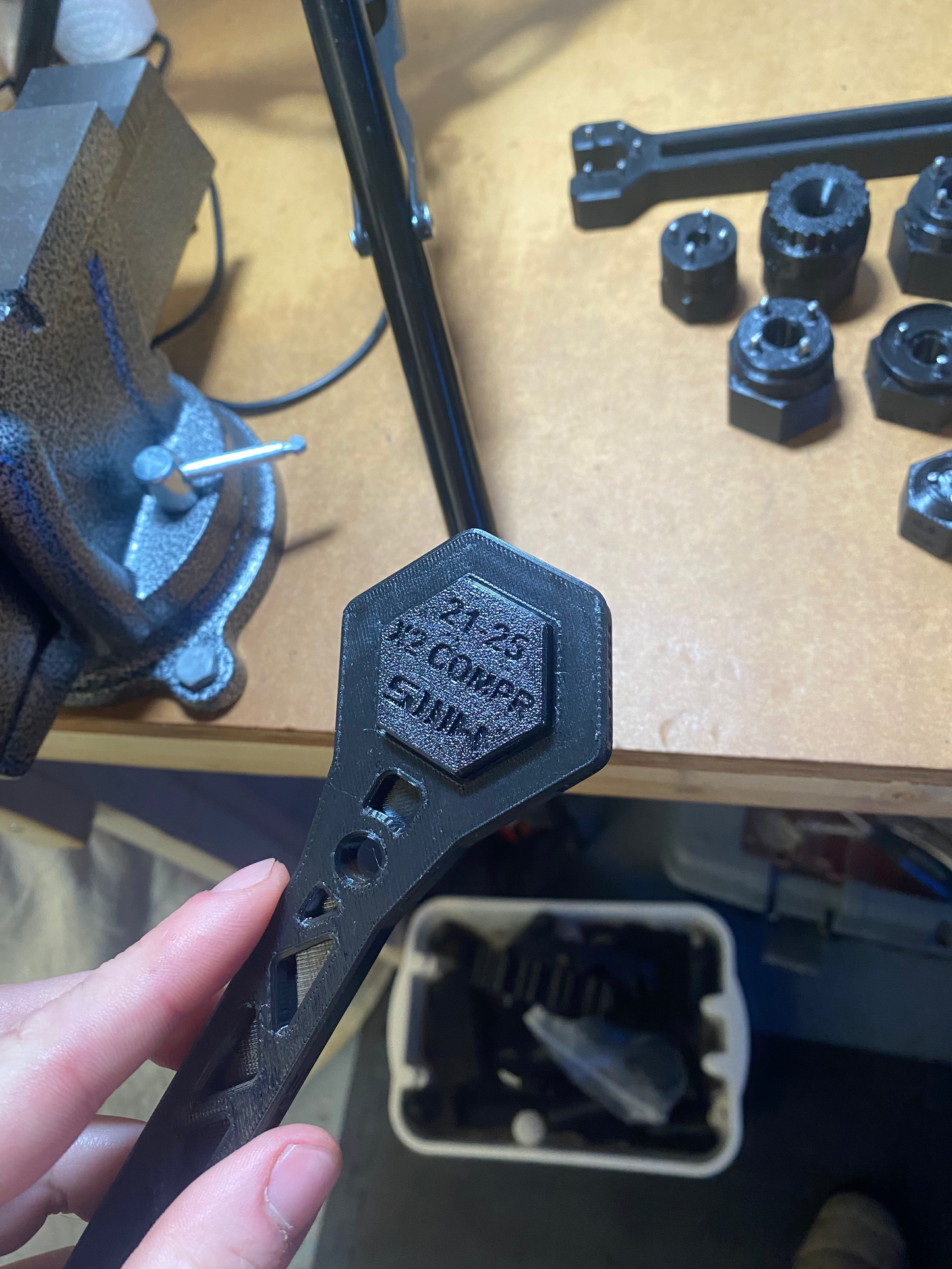 Home mechanic Cheap quality tools tested in Quebec for mountain bike suspension made by shockwave parts. Shockwave 3D printed tools.