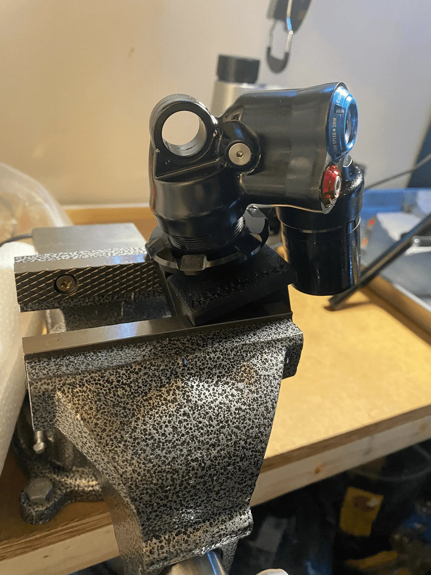 Fox DHX2 / Float X2 Damper Tube Shaft Clamp (2021–2025) - Shockwave Parts