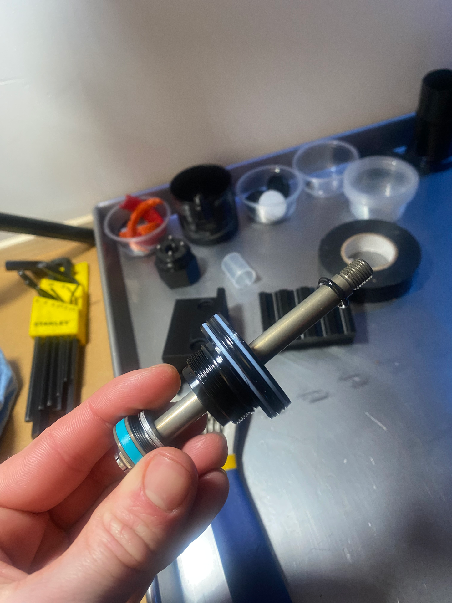 Home mechanic Cheap quality tools tested in Quebec for mountain bike suspension made by shockwave parts. Shockwave 3D printed tools.