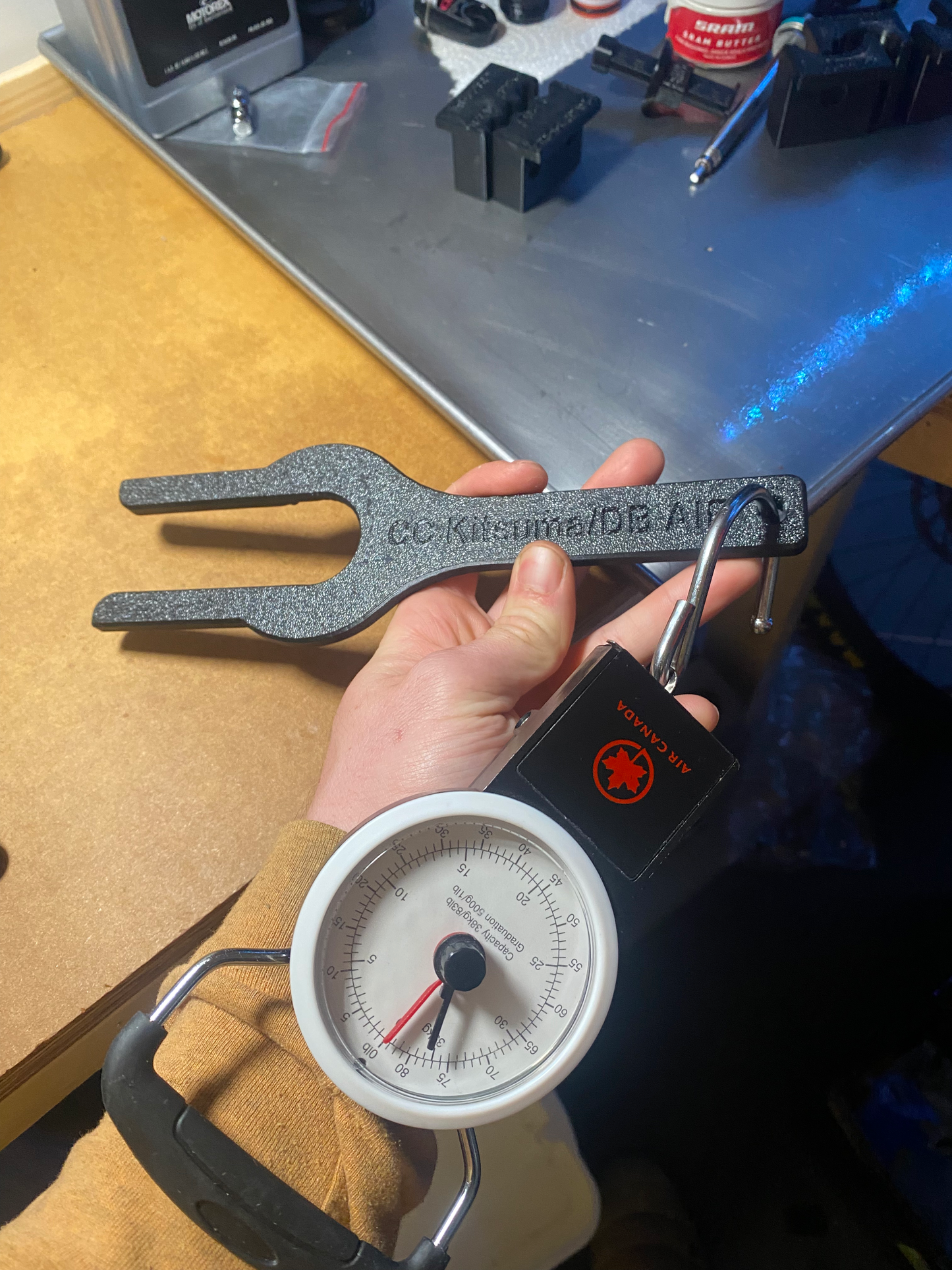 Home mechanic Cheap quality tools tested in Quebec for mountain bike suspension made by shockwave parts. Shockwave 3D printed tools.