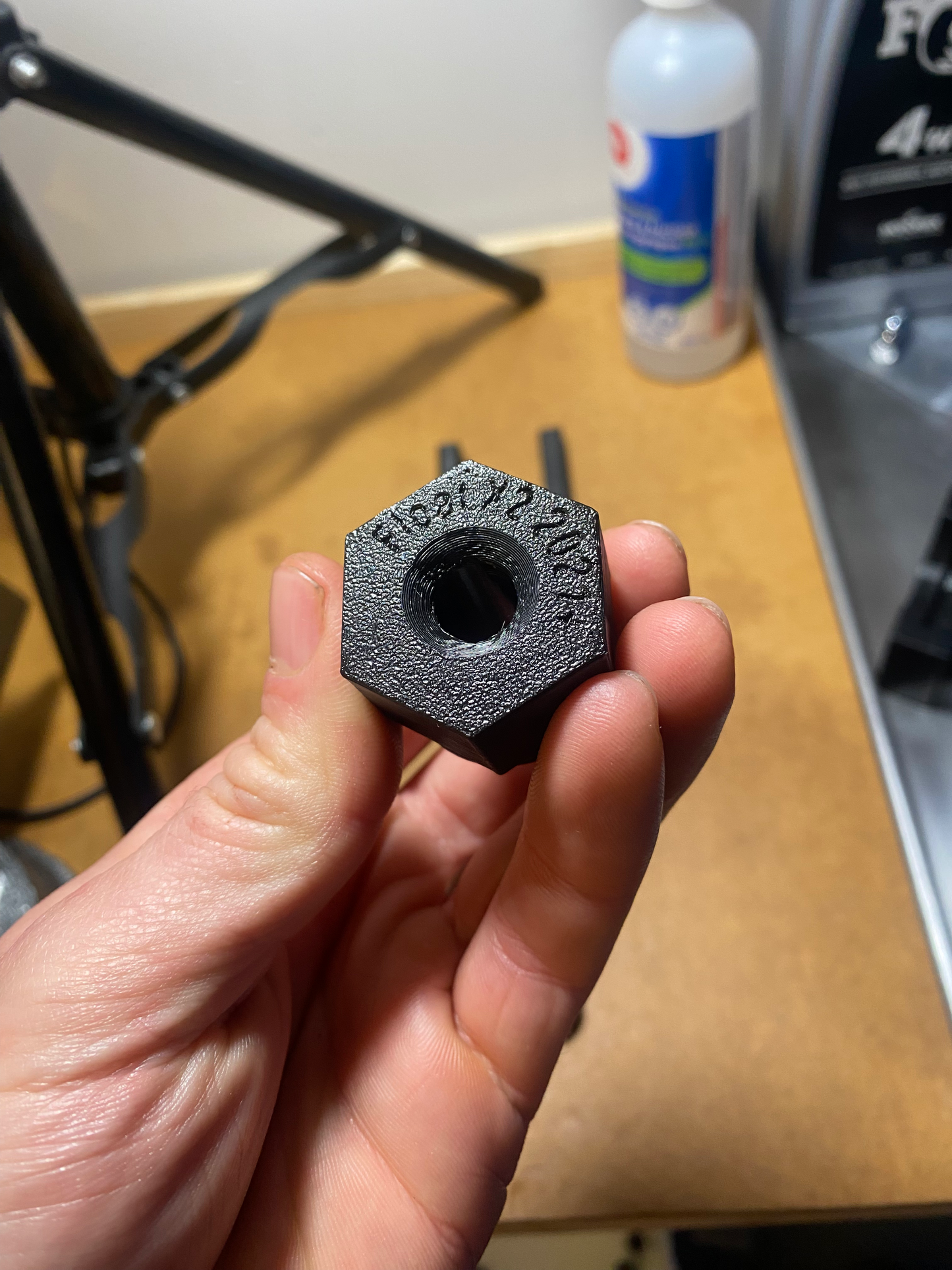 Home mechanic Cheap quality tools tested in Quebec for mountain bike suspension made by shockwave parts. Shockwave 3D printed tools.