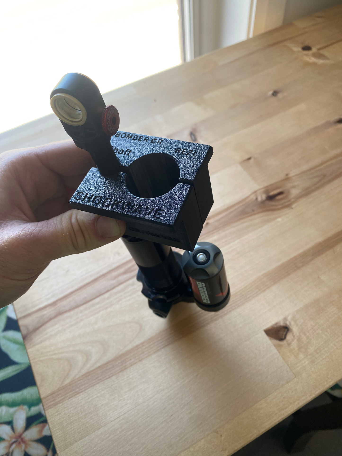 Cheap quality tools tested in Quebec for mountain bike suspension made by shockwave parts. Shockwave 3D printed tools.