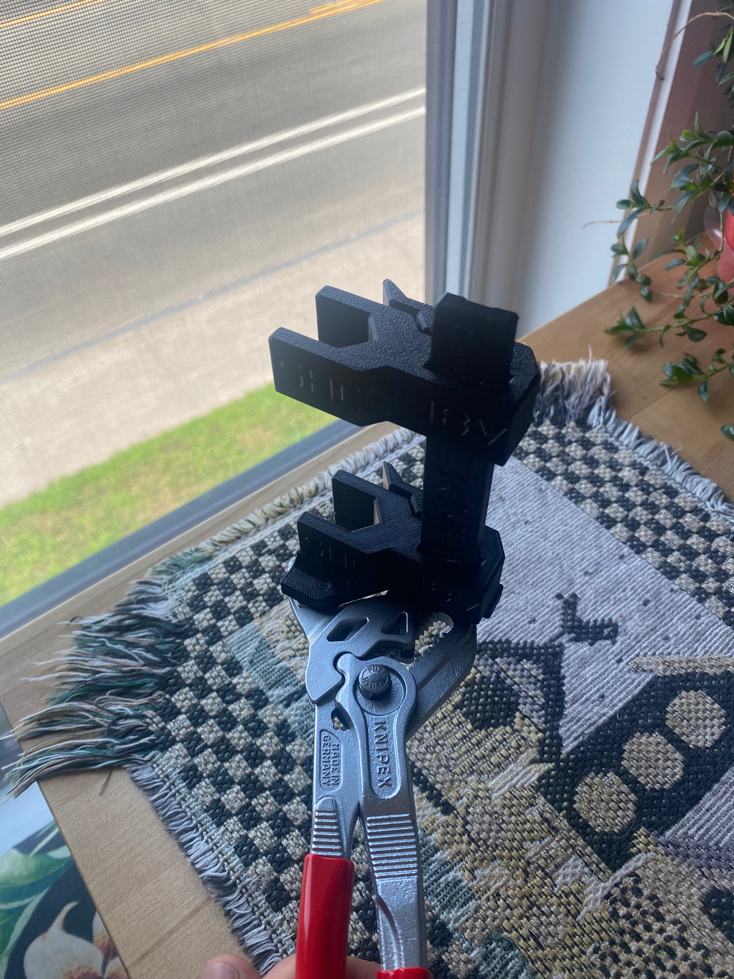 Cheap quality tools tested in Quebec for mountain bike suspension made by shockwave parts. Shockwave 3D printed tools.