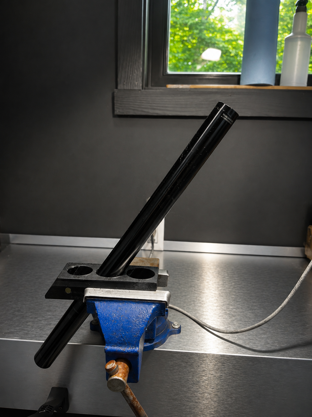 StanchionStation | Angled Shaft Clamp for Fork Stanchions