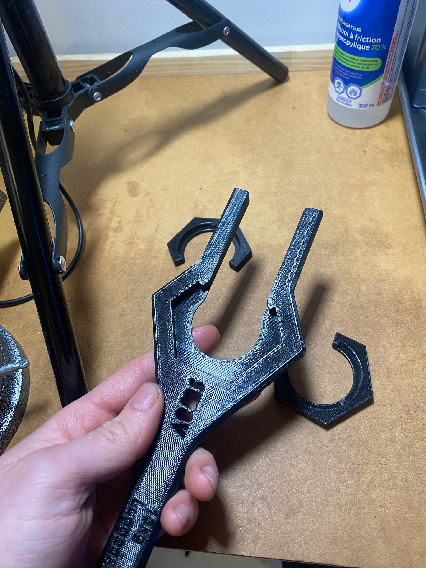 Home mechanic Cheap quality tools tested in Quebec for mountain bike suspension made by shockwave parts. Shockwave 3D printed tools.