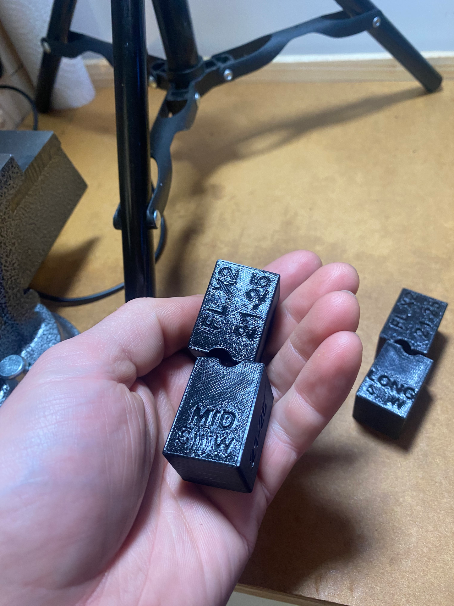 Home mechanic Cheap quality tools tested in Quebec for mountain bike suspension made by shockwave parts. Shockwave 3D printed tools.