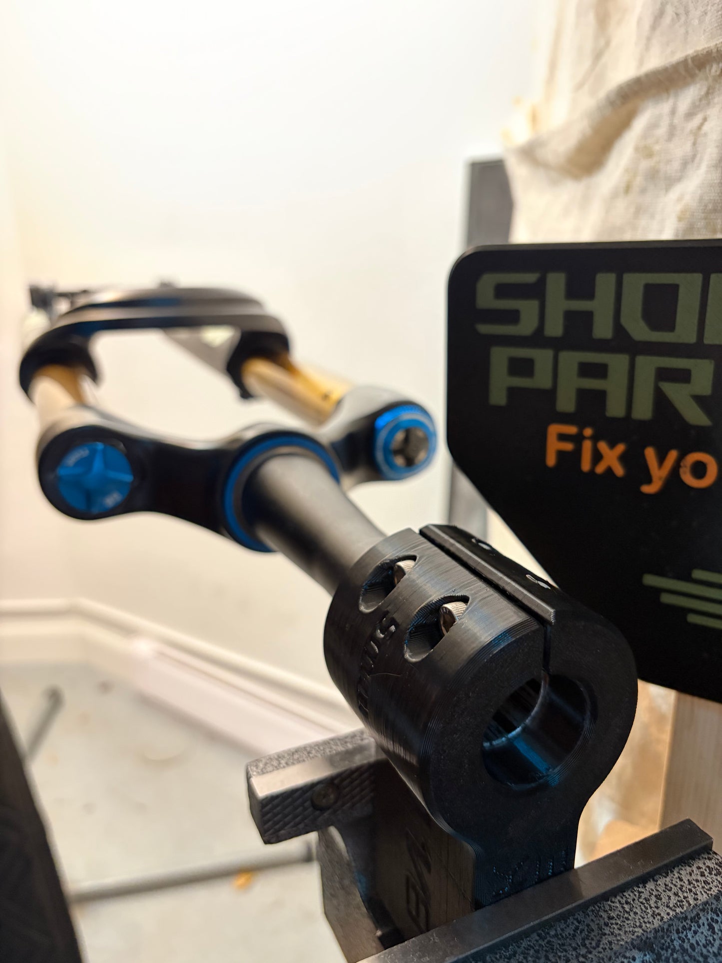 SteerStation™ | Fork Steer Tube Offset Clamp