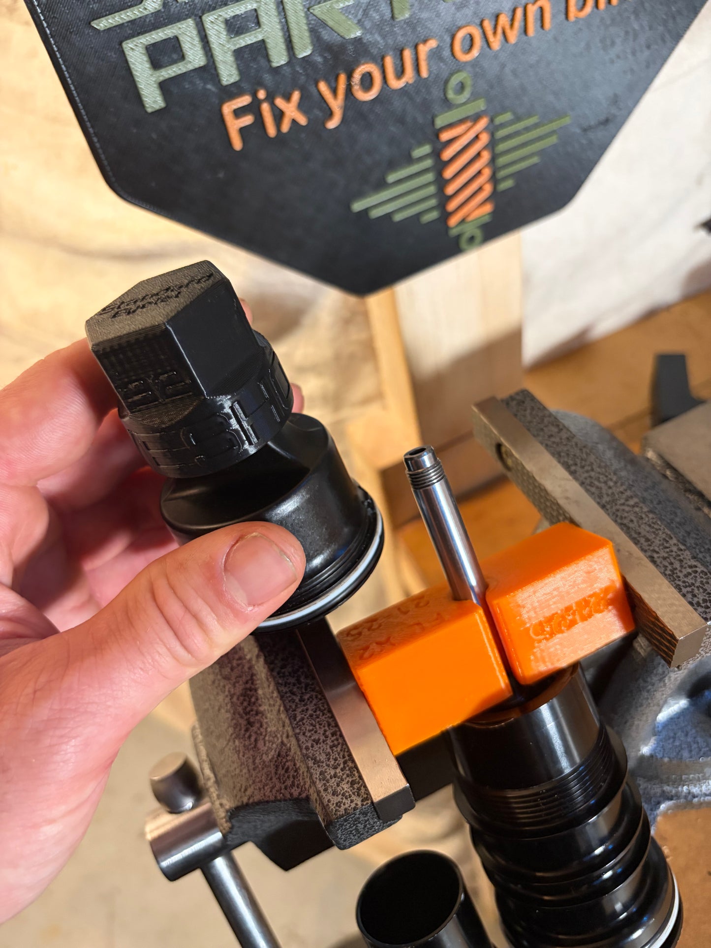 Shock Eyelet Drive Adapter | 32mm Socket
