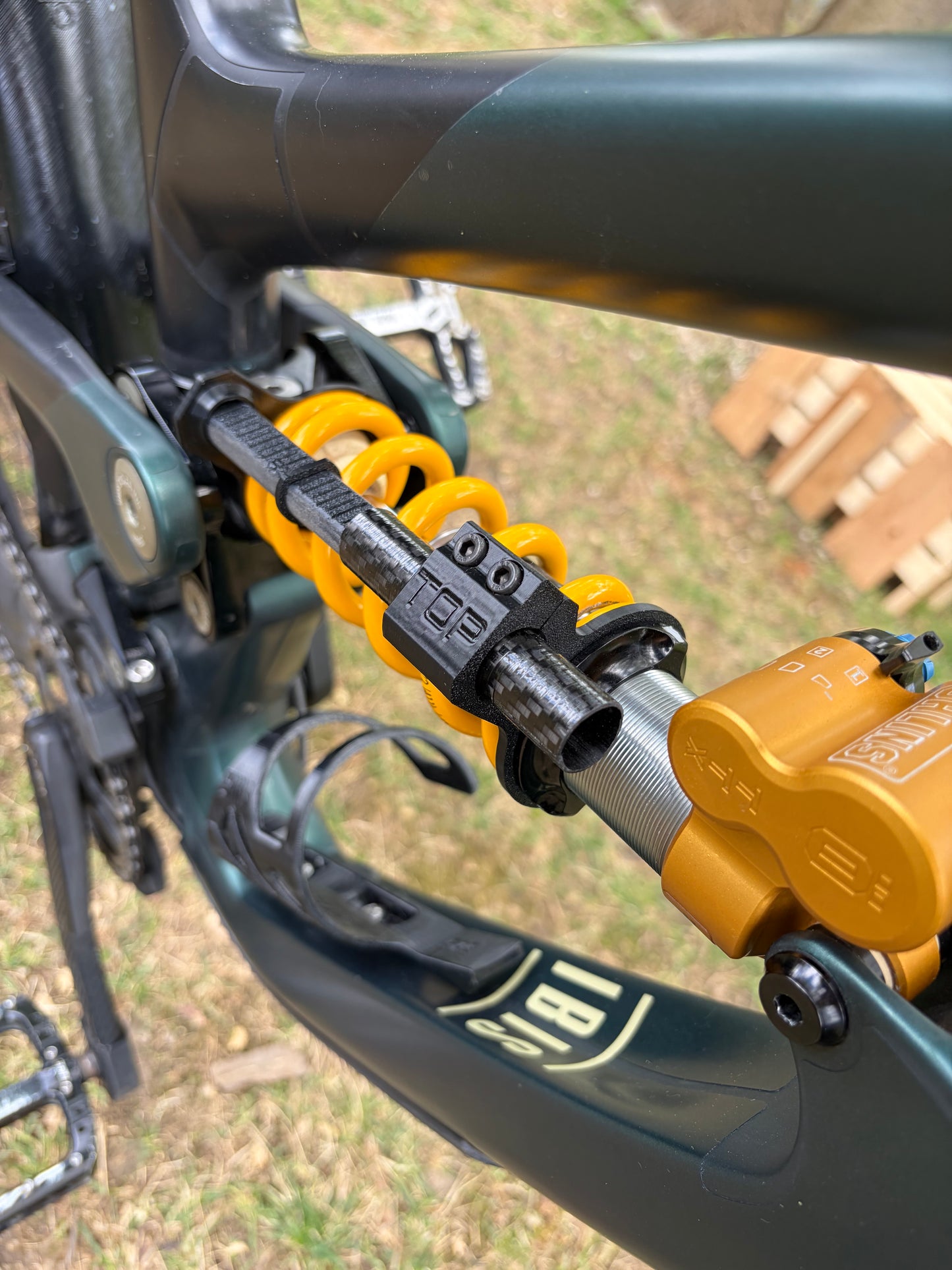 CoilTracker Pro | Carbon Fiber Coil Shock Travel Indicator