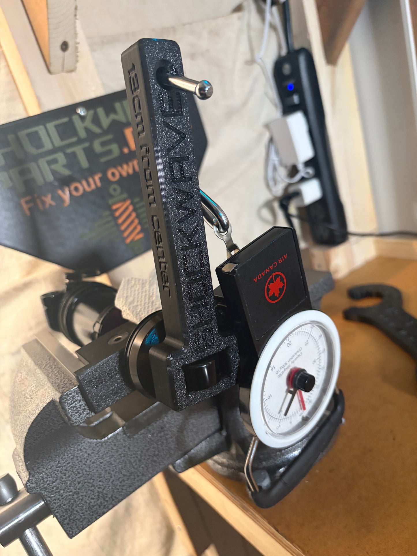 Universal Eyelet Wrench