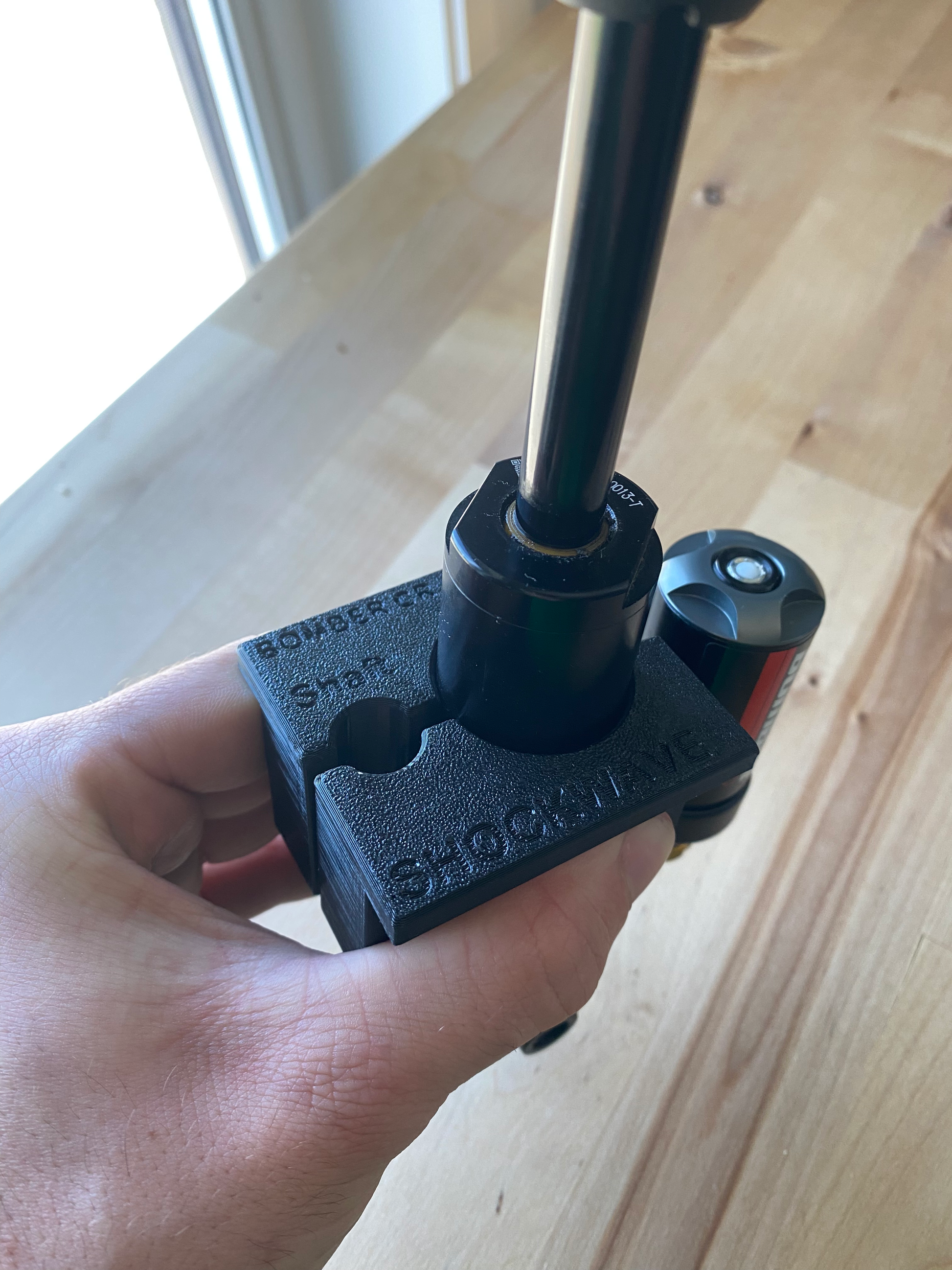 Cheap quality tools tested in Quebec for mountain bike suspension made by shockwave parts. Shockwave 3D printed tools.