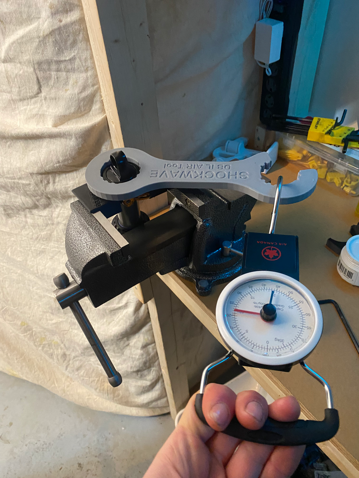 Home mechanic Cheap quality tools tested in Quebec for mountain bike suspension made by shockwave parts. Shockwave 3D printed tools.
