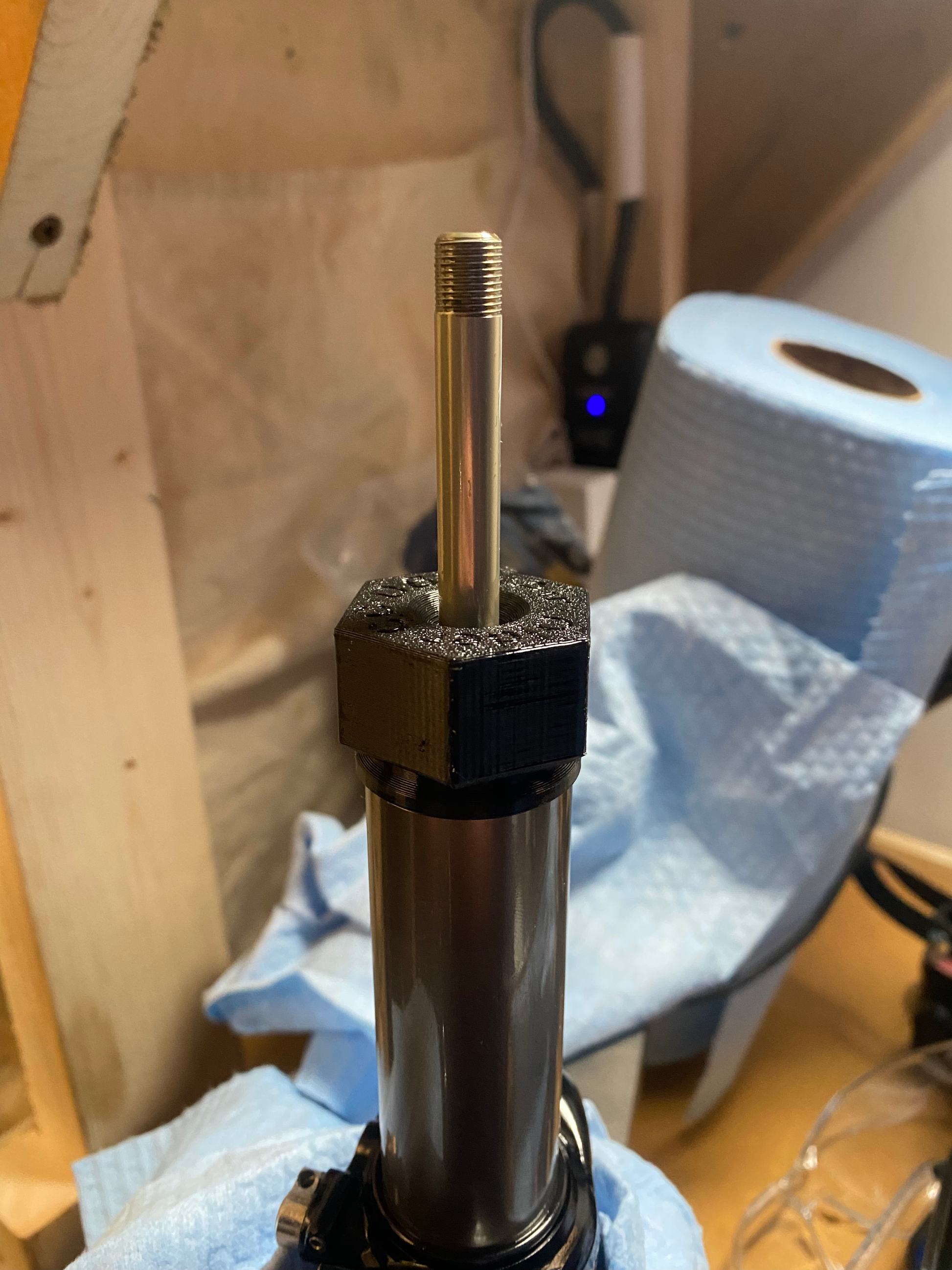 Home mechanic Cheap quality tools tested in Quebec for mountain bike suspension made by shockwave parts. Shockwave 3D printed tools.