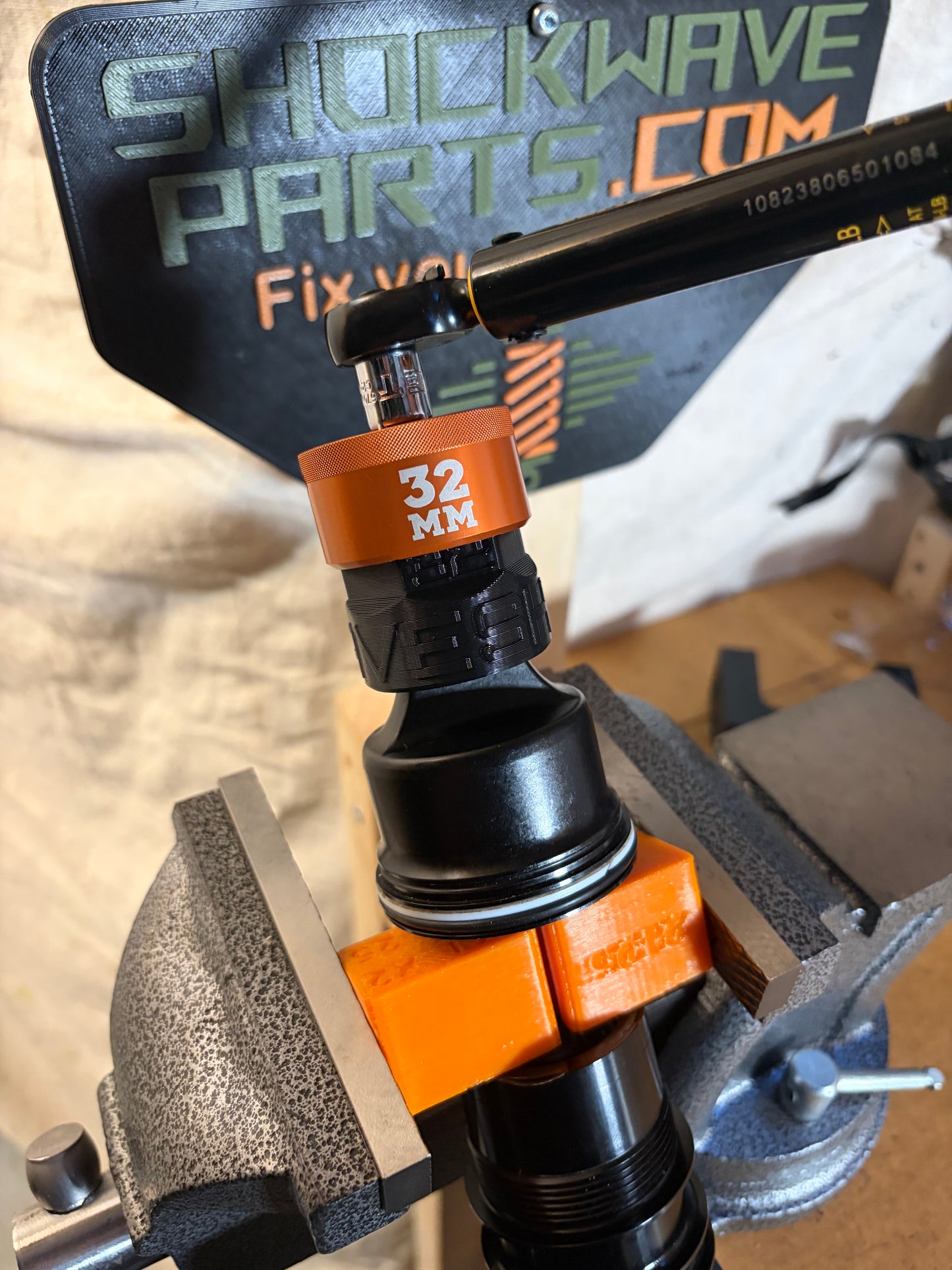 Shock Eyelet Drive Adapter | 32mm Socket