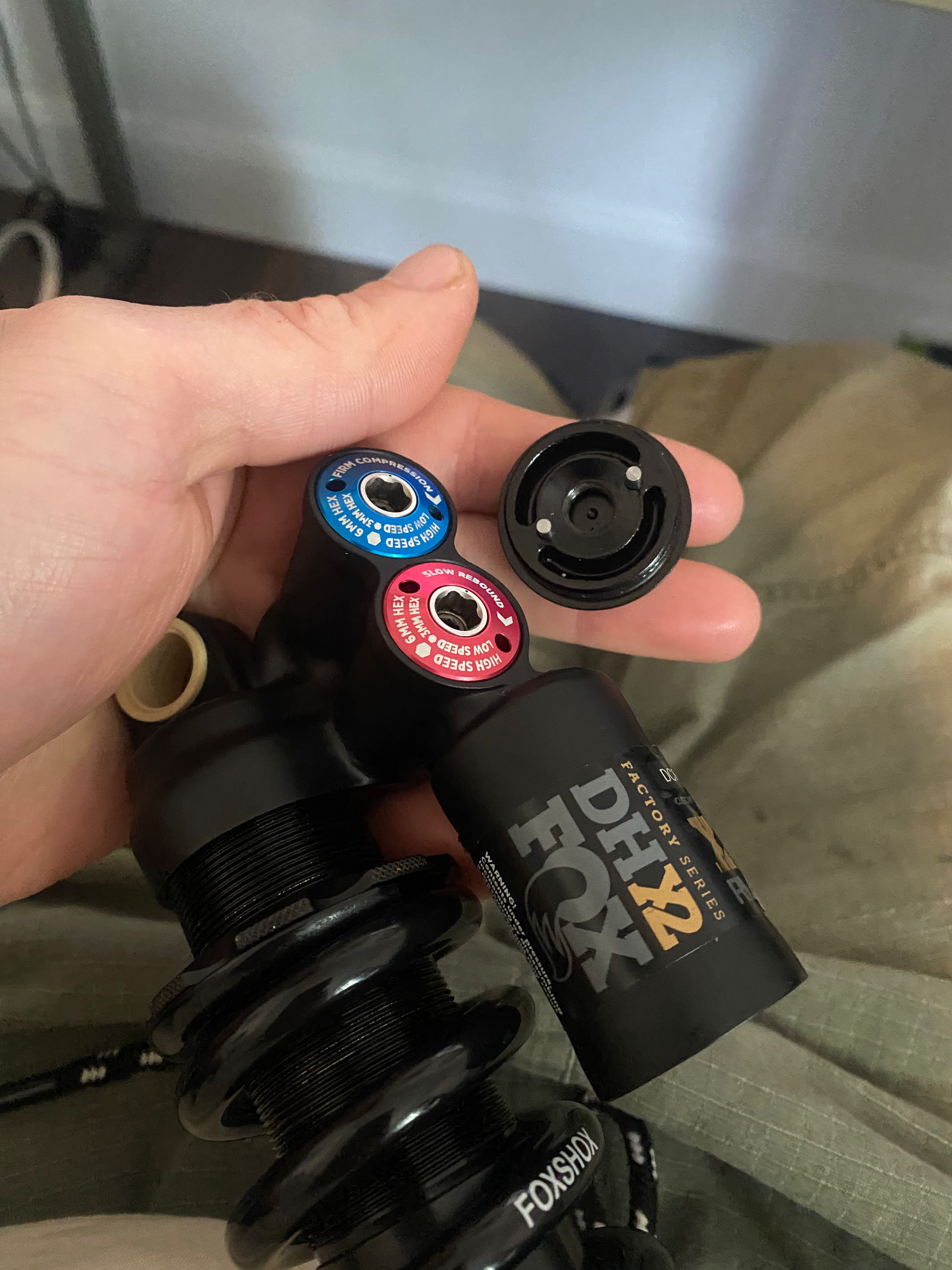 Home mechanic Cheap quality tools tested in Quebec for mountain bike suspension made by shockwave parts. Shockwave 3D printed tools.