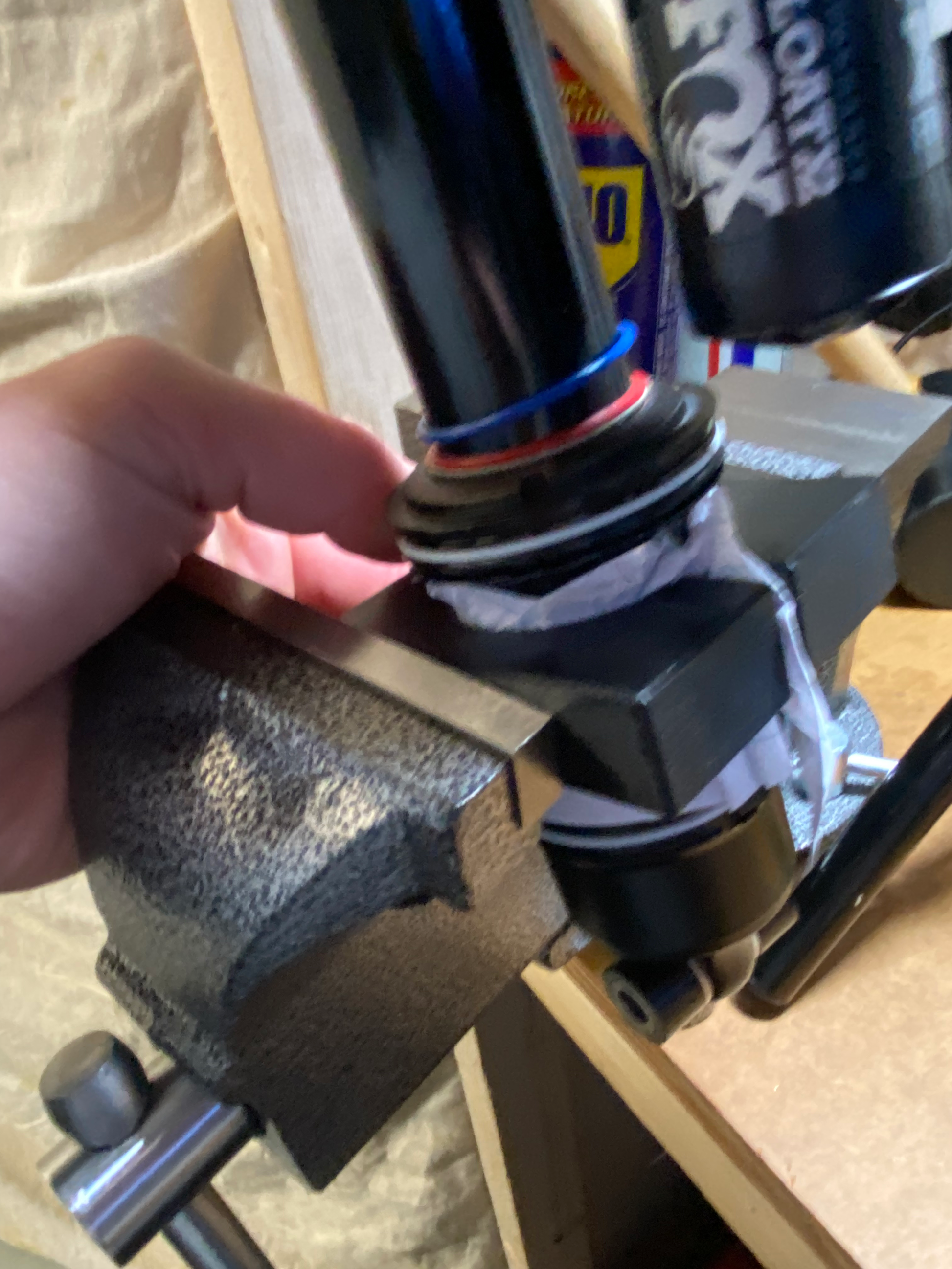 Home mechanic Cheap quality tools tested in Quebec for mountain bike suspension made by shockwave parts. Shockwave 3D printed tools.