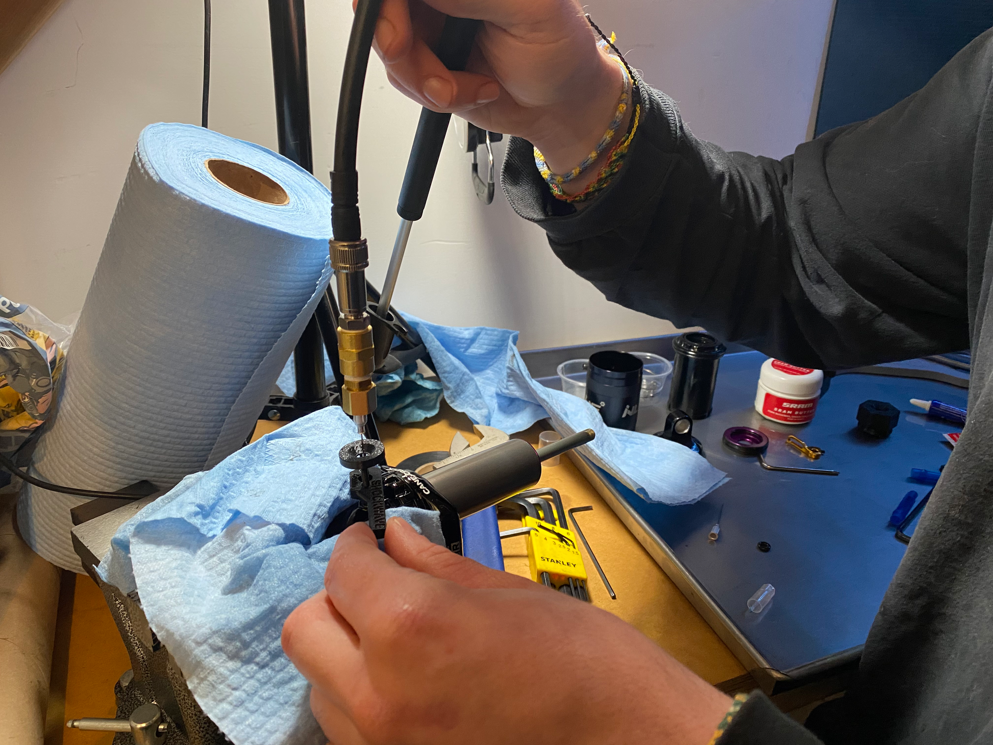 Home mechanic Cheap quality tools tested in Quebec for mountain bike suspension made by shockwave parts. Shockwave 3D printed tools.